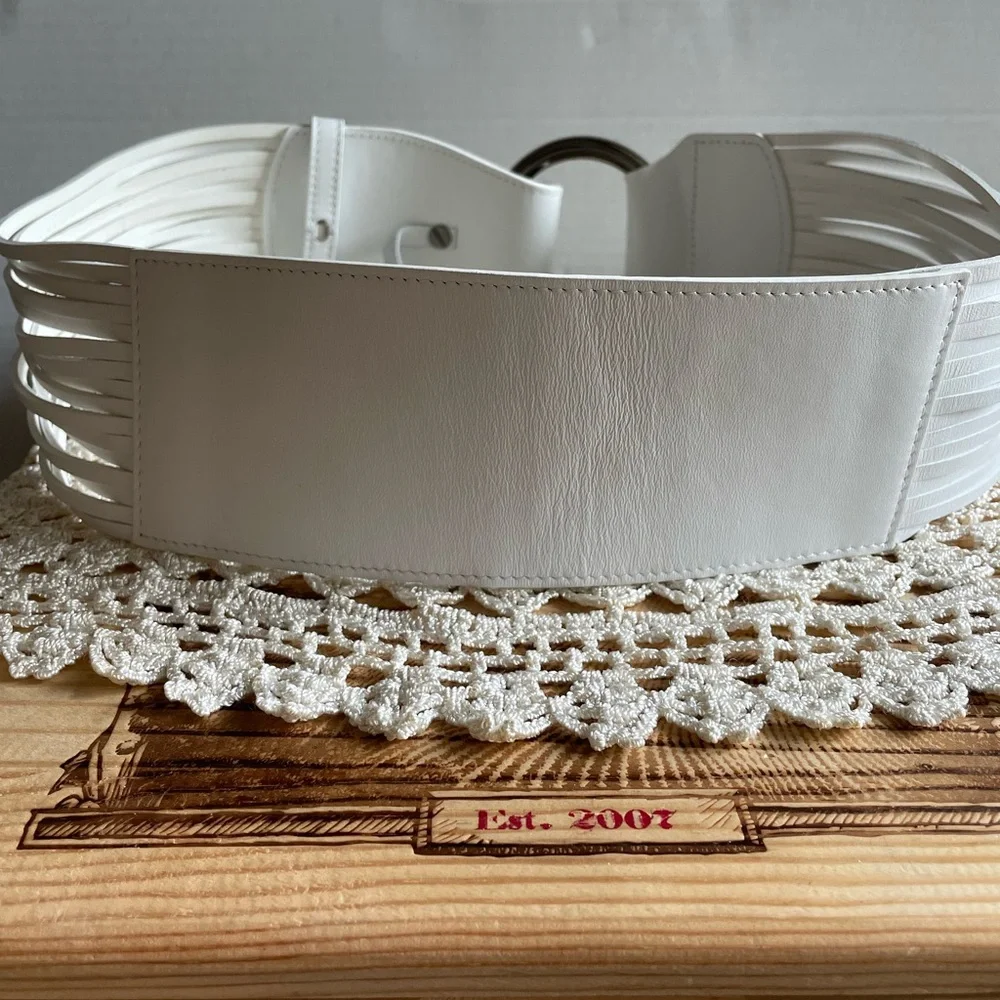 White Leather Vintage Y2K Wide Belt – Silver Ring Buckle, 3” Wide